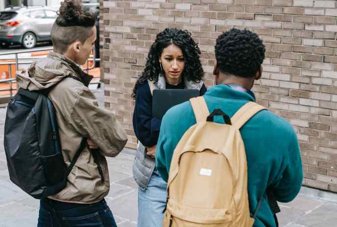 What-is-eye-contact-anxiety